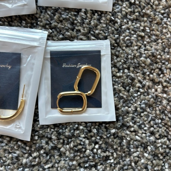 Amazon Gold Earrings Set for Women - Picture 4 of 9